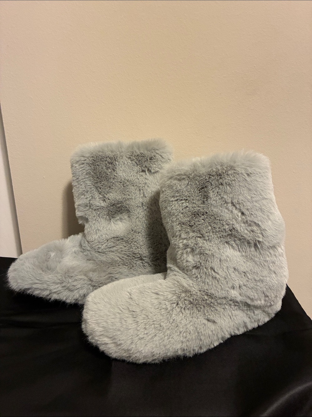 Like New Gray Plush Faux Fur Boot Slippers